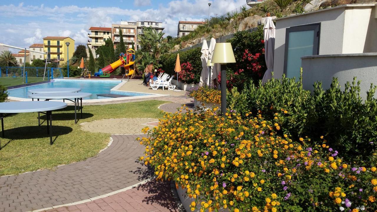 Tus'Hotel Castel di Tusa Bagian luar foto