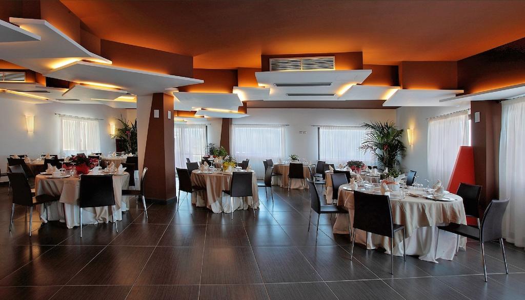 Tus'Hotel Castel di Tusa Bagian luar foto