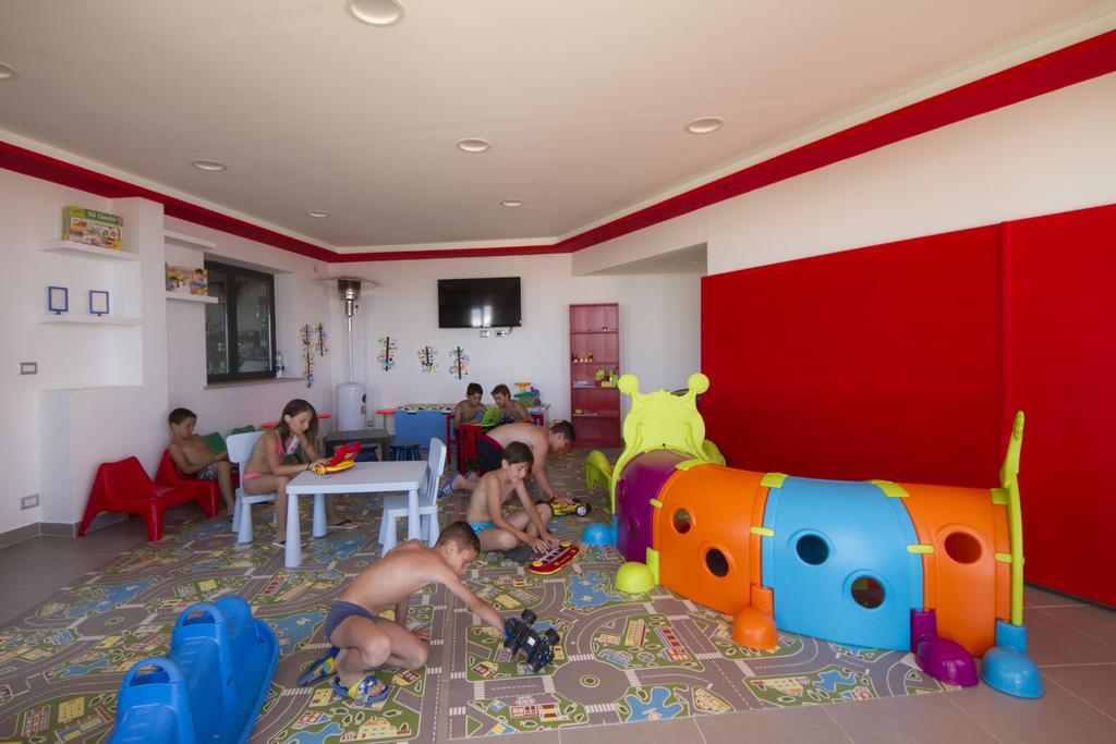 Tus'Hotel Castel di Tusa Bagian luar foto